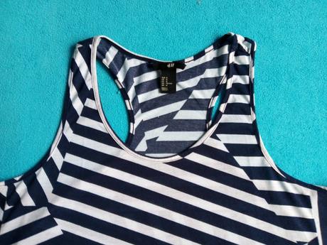 Tílko zn."h&m" vel."m" je větší, h&m,m