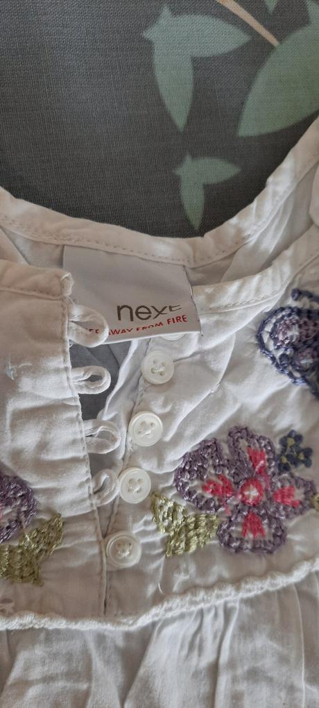 Dívčí tričko značky next, vel 5let, next,110