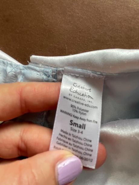 An13/ kostym alenka z říše divů - v.104,