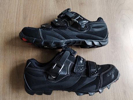 Cyklistické tretry shimano s kufry vel 40, shimano,40