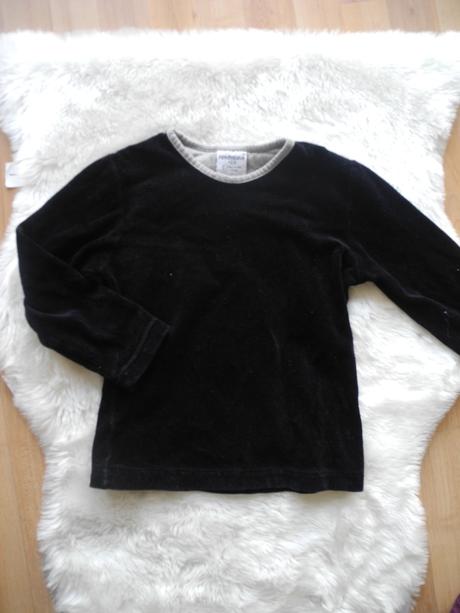 Sametové triko, 128