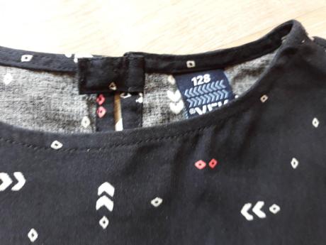 Halenka pro holčičku, 128