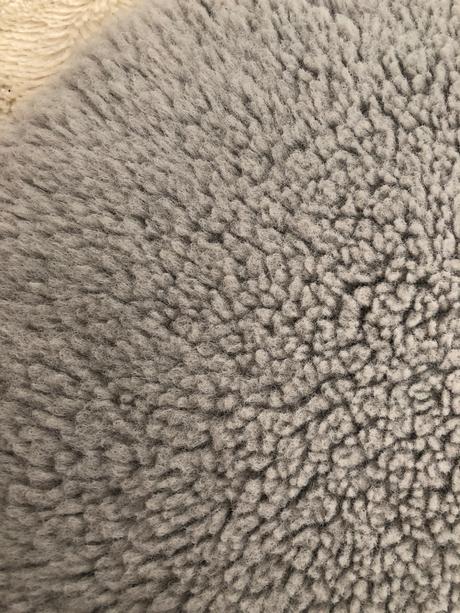 Sedy koberec tvar mraku - detsky pokoj, 