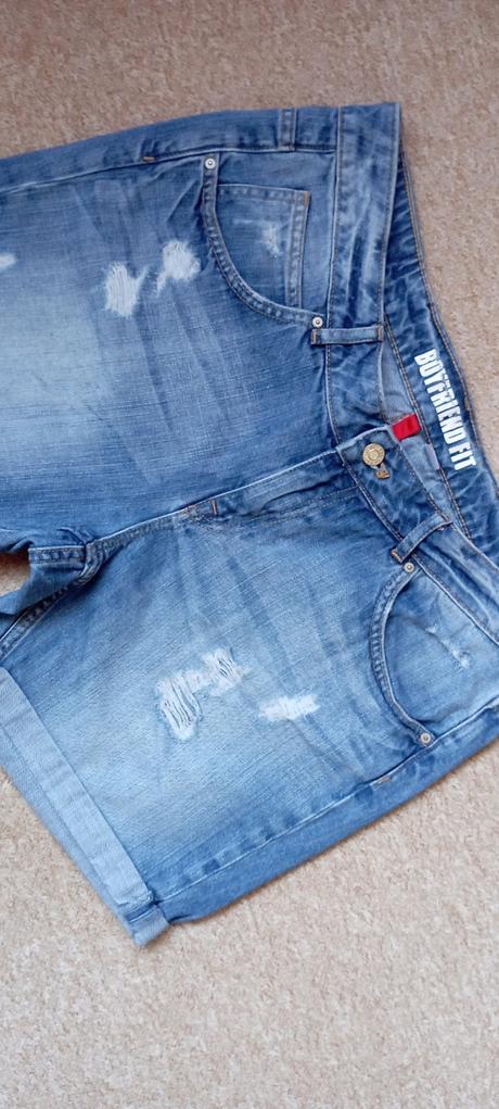 Šortky zn."divided" vel."42/l", 42