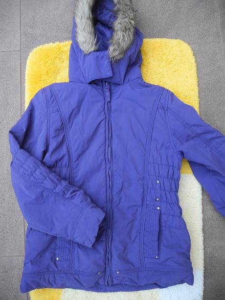 Bunda s kapucí, c&a,146