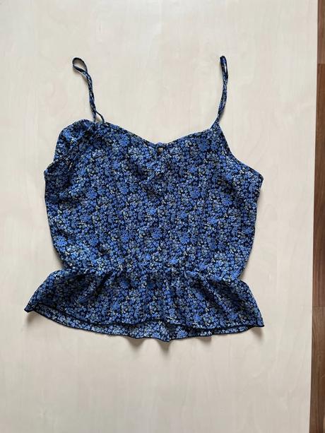 Květinkový top s volánem, vel s, bik bok, s