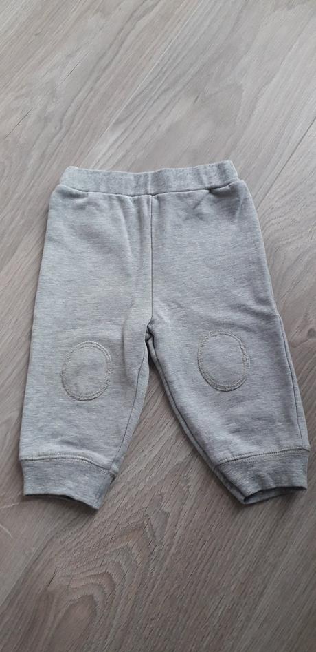 929 - tepláčky, disney,68