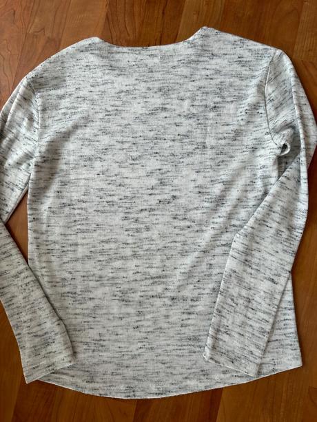 2 lehké svetříky, c&a,146