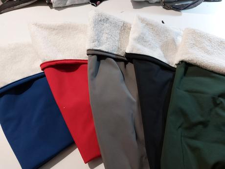 Softshellová nepadací deka s beránkem, 