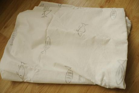 Bily zaves do vany s 8 hacky,