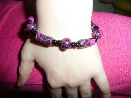 Náramek bižuterie,