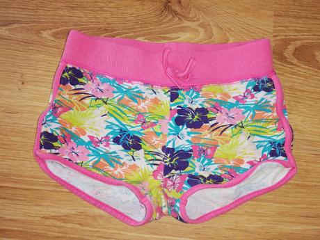 Šortky, palomino,92