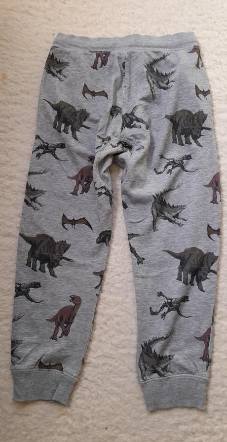 Šedé melírové tepláky jurassic world, h&m,140
