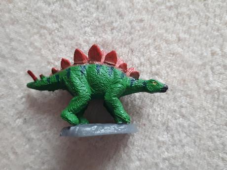 Dětská hračka - dinosauří vejce s dinosaury,