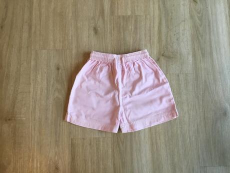 Růžové kraťasy, adams,104