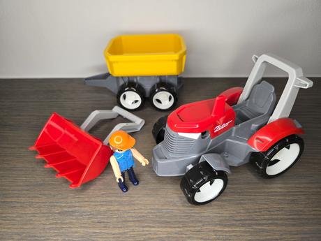Traktor s přívěsem a figurkou, igráček multigo,
