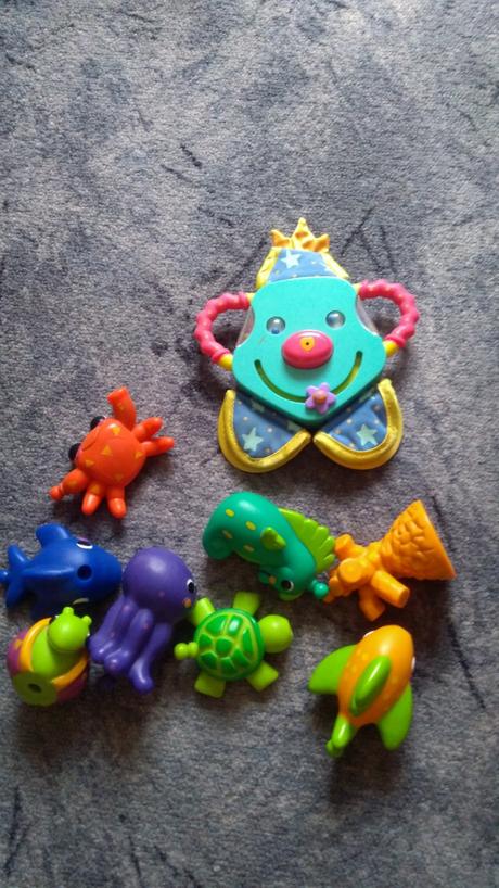 Hračky do vody a chrastítko, 