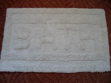 Bílá koupelnová předložka,