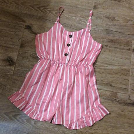 Lehoučký letní overal, 152