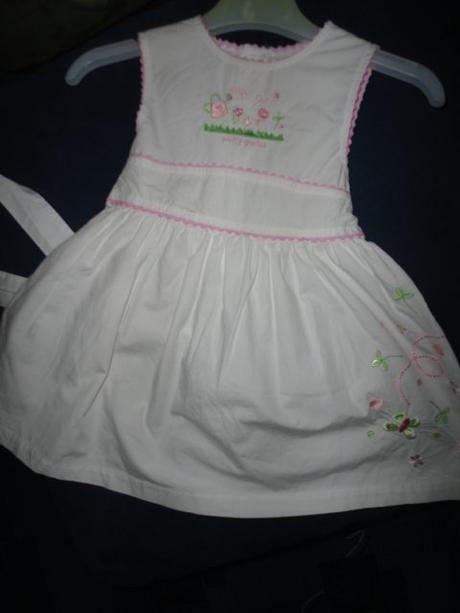 Šatičky vhodné i pro slavnostní událost, 1-1,5r., 80