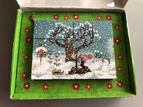 12 dřevěných kostek krtkův barevný rok 3+ dino,