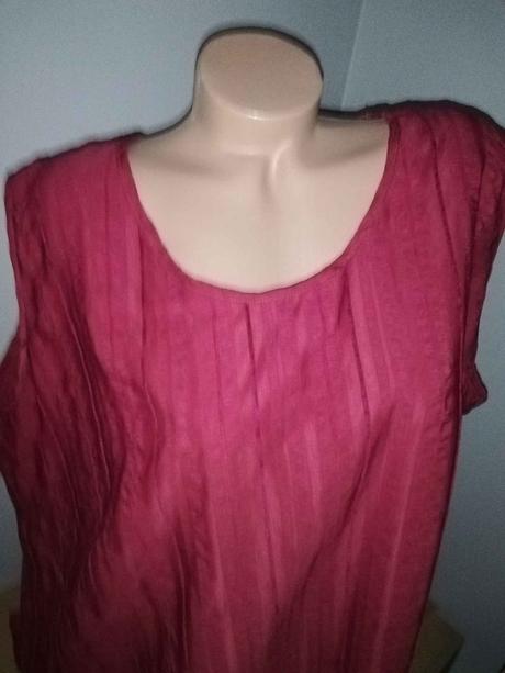 Tílkova halenka vel 52, 52