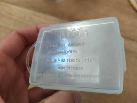 Krabička na dudlík,