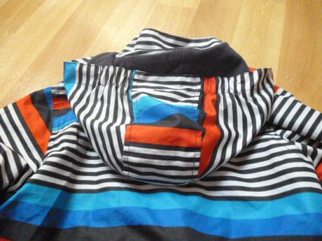 Pruhatá bunda vel. 2-3, 98