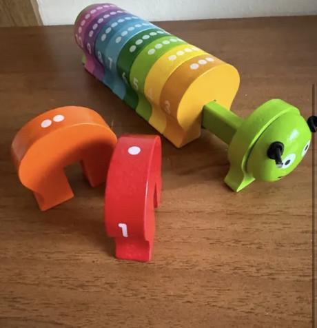 Melissa & doug skládání podle čísel-housenka, 