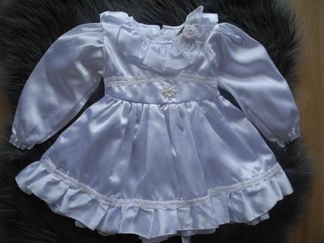 Šaty slavnostní, 74