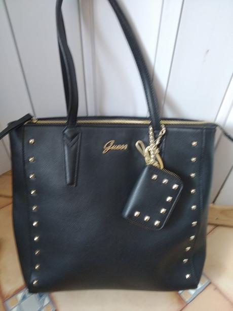 Kabelka guess, guess