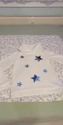 Velmi pěkná bílá teplejší heboučká flaušová mikina, yigga,146