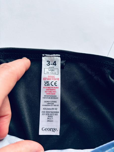 An22/ kostým čarodějky- v.3-4 roky, 