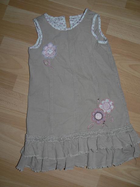 Manžestrové šaty, 110