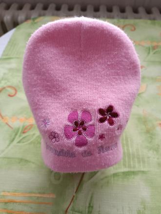 Dívčí čepice, 98