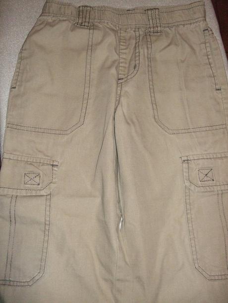 Šortky v dĺžke po kolená, 116