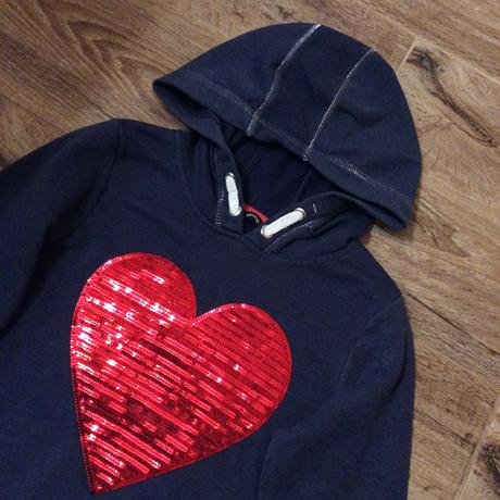 Mikina s flitrovým srdíčkem, george,146