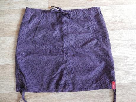 Dívčí sukně, s.a.m.,158