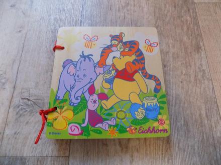 Dřevěná knížka medvídek pu, 