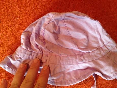 Dívčí klobouk (obvod 39 - 41 cm), 74