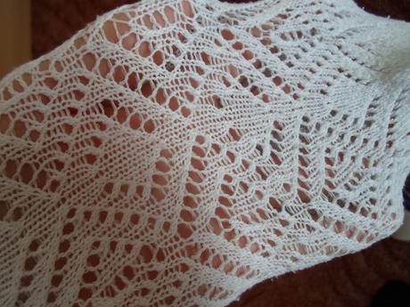 Bílé krajkové ponožky 22-23, 28