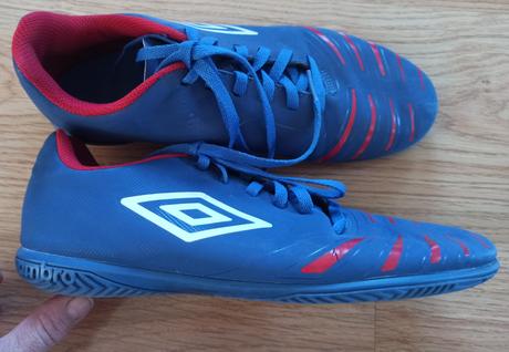 Halovky zn. umbro vel.41(26 cm), umbro,41