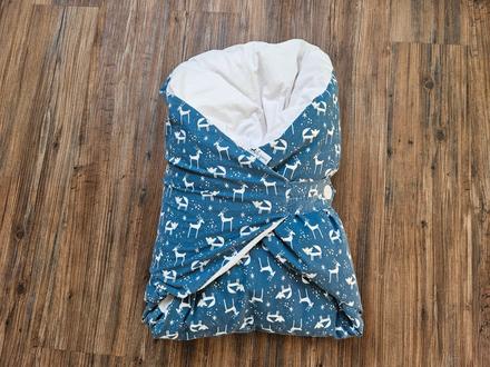 Tmavě modrá bílá péřová zavinovačka elizame, 