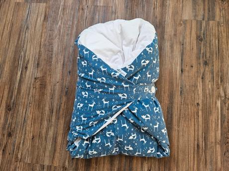 Tmavě modrá bílá péřová zavinovačka elizame, 