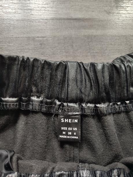 Kraťasy shein, velikost m, m