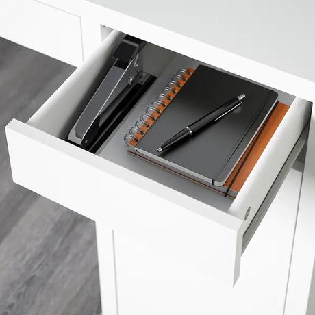 Ikea stůl micke, 