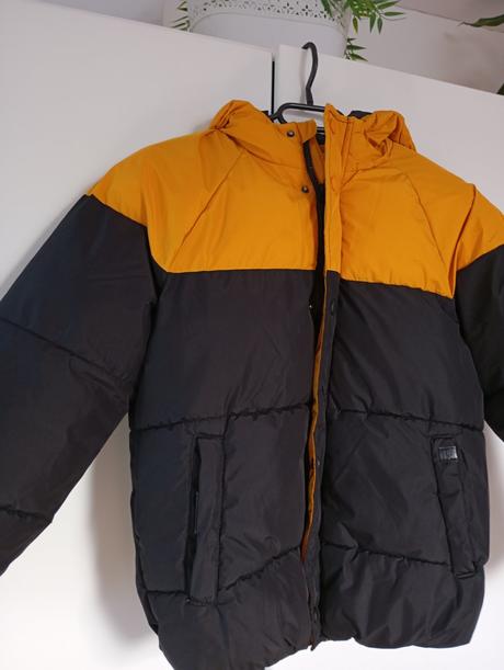 Zimní bunda s kapucí, sinsay,140