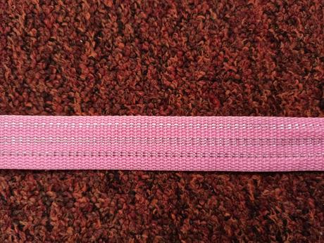 Růžový pásek (délka 77 cm), 