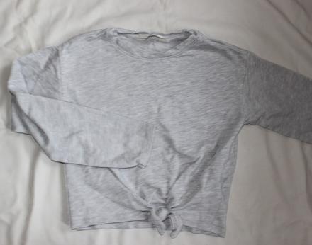 Po123. moderní-krátké šedé tričko s uzlíkem 9 let, h&m,140