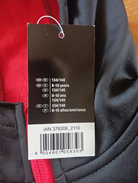 Nová softshellová bundička č.134/140, 134